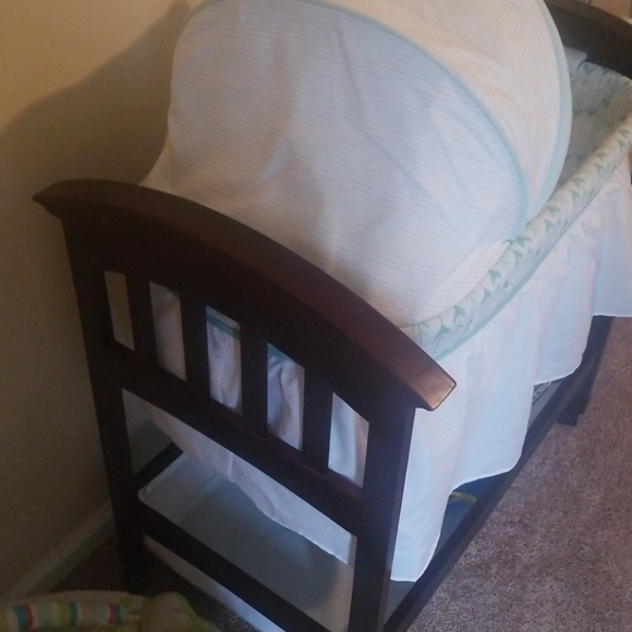 Bassinet - Picture 4 of 4